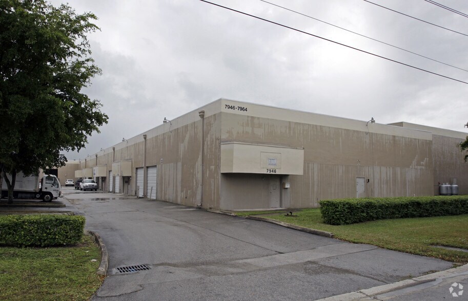 More Photos Of 7946-7964 NW 66th St, Miami Warehouse For Lease