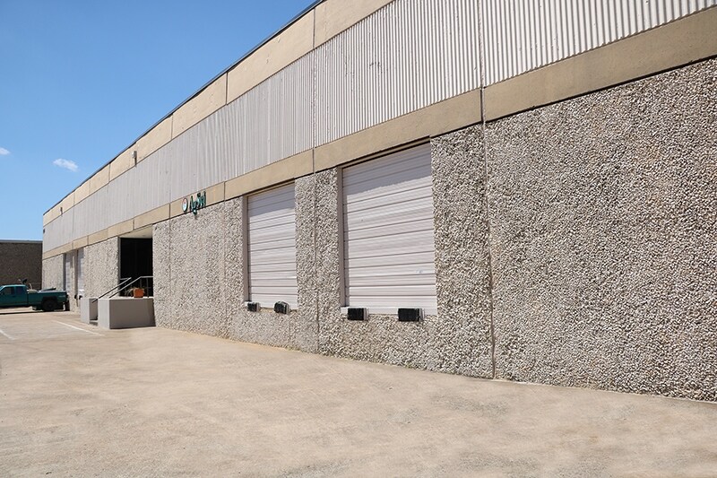 More Photos Of 3225-3227 Garden Brook Dr, Farmers Branch Manufacturing For Lease