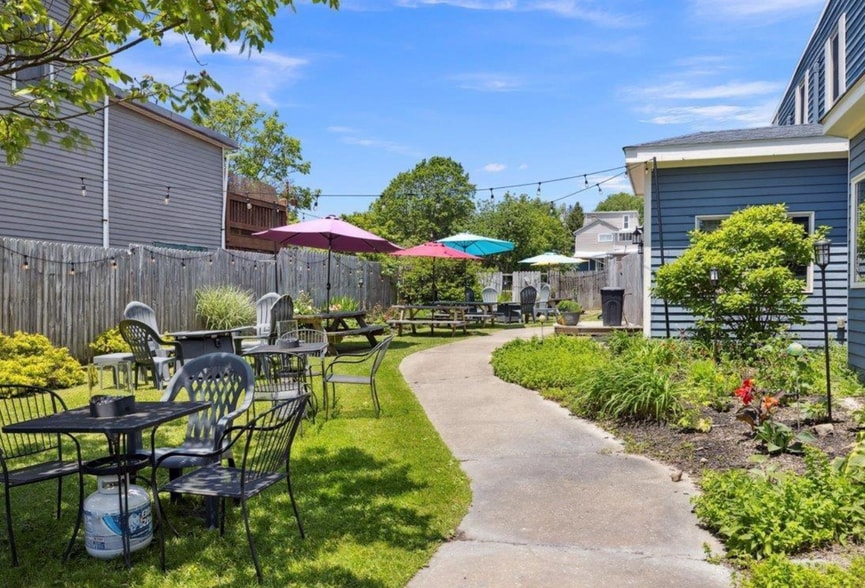 More Photos Of 454 William Ave, Davis Restaurant For Sale