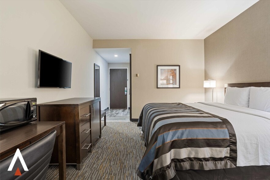 More Photos Of 3755 NW 78th Ave, Doral Hotel For Sale