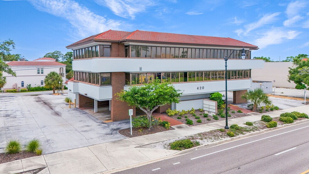 More Photos Of 420 Tamiami Trl S, Venice Medical For Sale