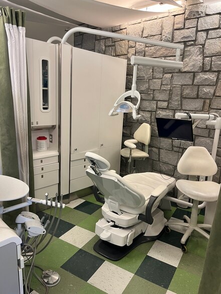 More Photos Of 845 Spring St NW, Atlanta Apartments For Sale