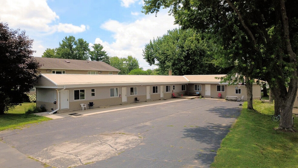 Primary Photo Of 511 Vine St, Wisconsin Dells Apartments For Sale
