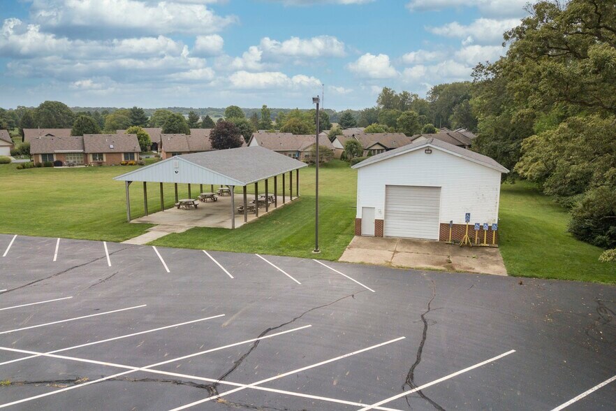 More Photos Of 733 Country Club Dr, Xenia Religious Facility For Sale