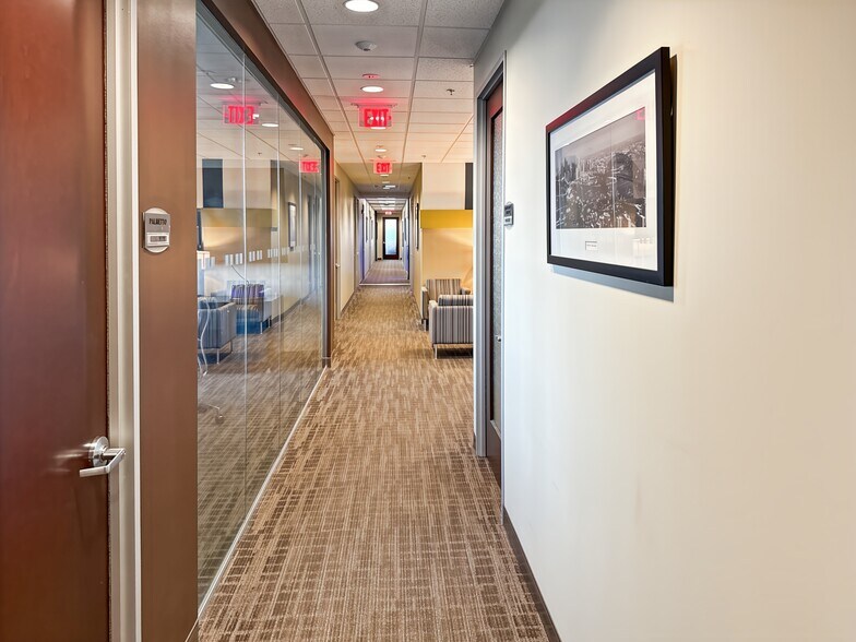 More Photos Of 7900 Oak Ln, Miami Lakes Coworking Space