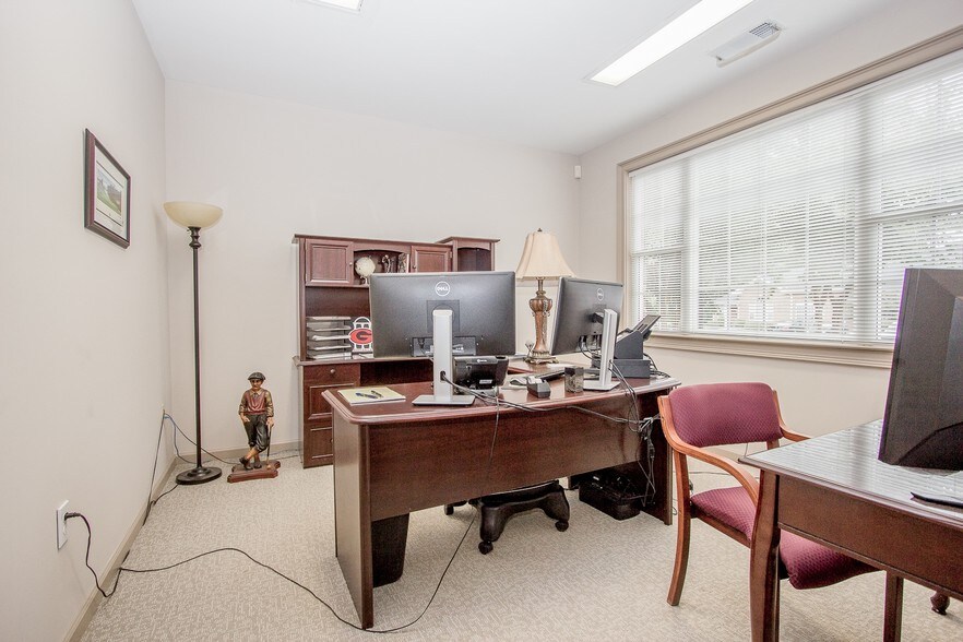 More Photos Of 4180 Providence Rd, Marietta Unknown For Lease