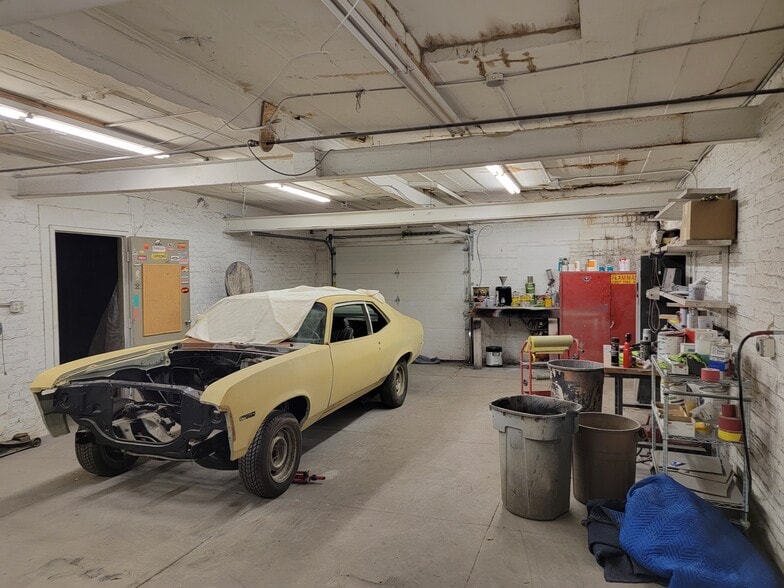 More Photos Of 771 Moon St, Akron Warehouse For Lease