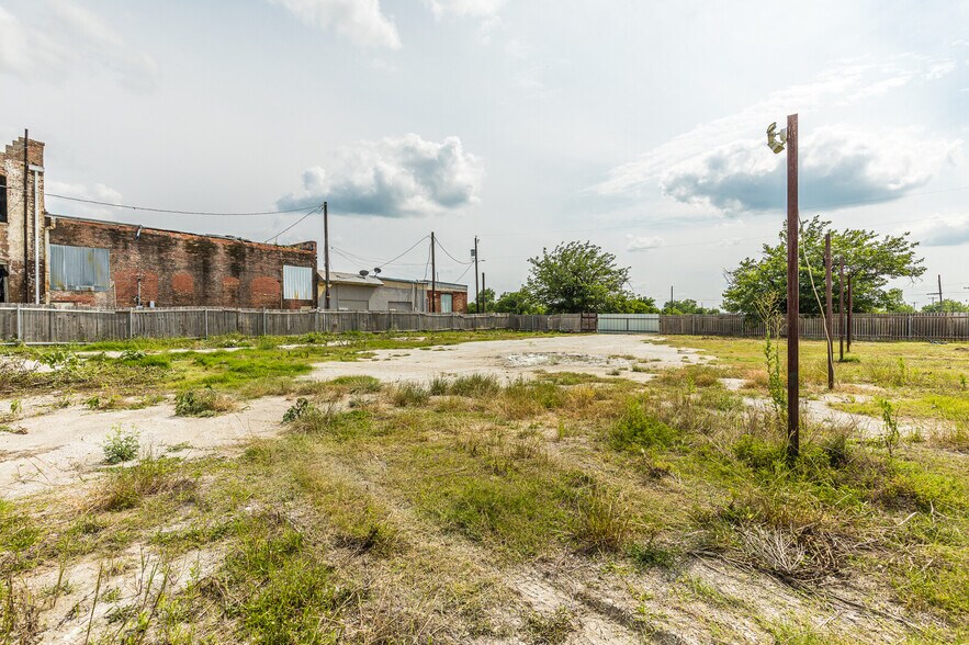 More Photos Of 118 Monroe St., Itasca Office For Lease