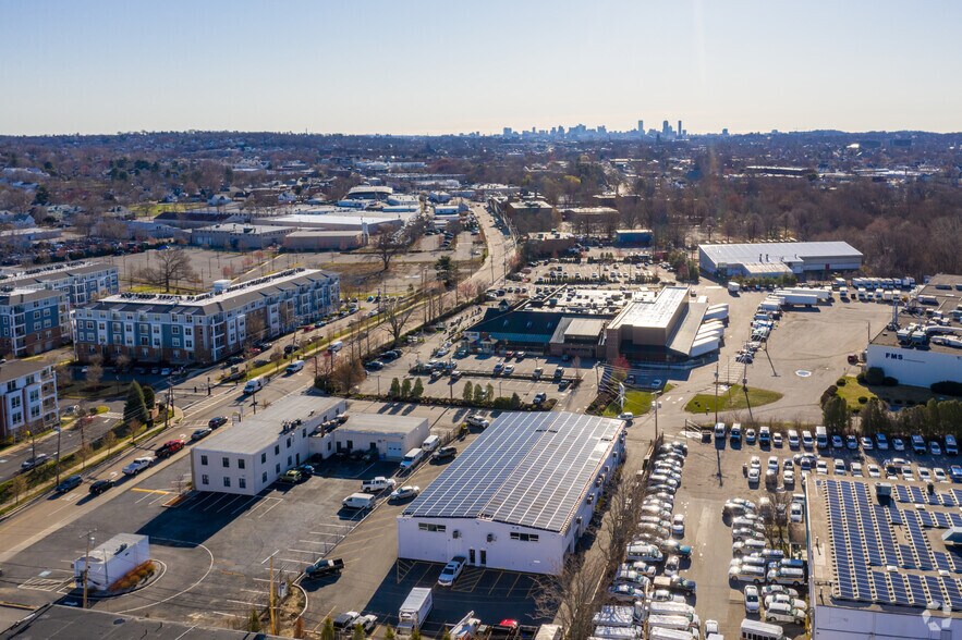 More Photos Of 586 Pleasant St, Watertown Flex For Lease