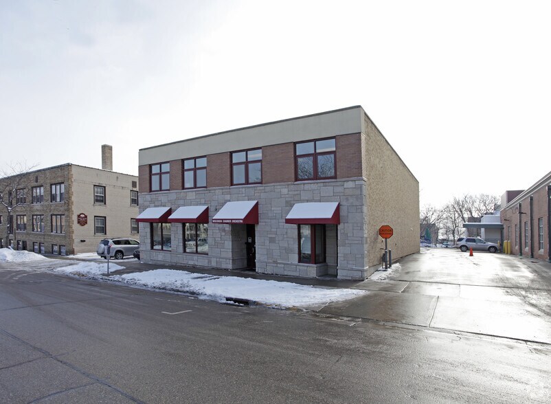Primary Photo Of 321 E Main St, Madison Office For Lease