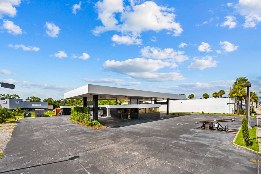 More Photos Of 9940 Atlantic Blvd, Jacksonville Auto Dealership For Lease