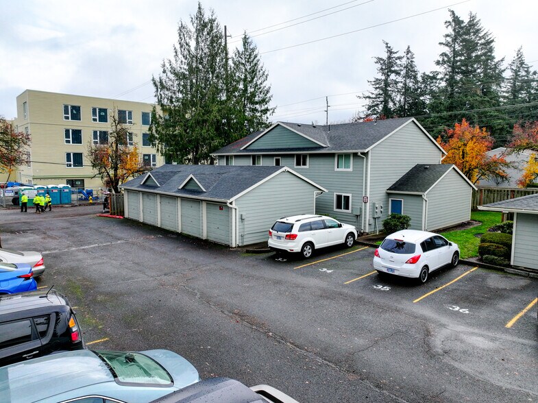 More Photos Of 16405 E Burnside St, Portland Apartments For Sale