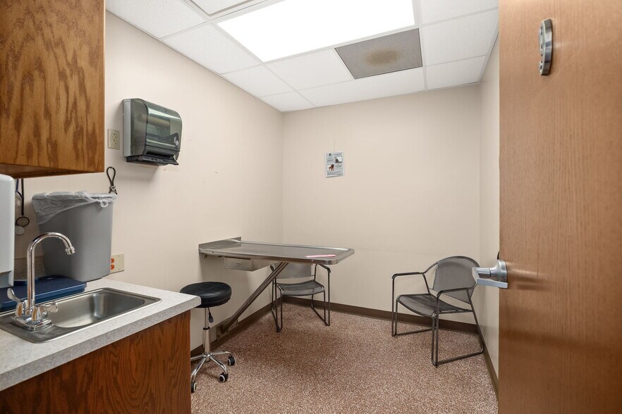 More Photos Of 20994 State Route K, Saint Joseph Office For Lease