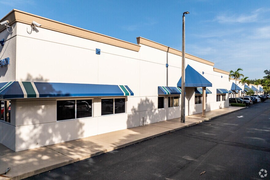 More Photos Of 11011 Sheridan St, Cooper City Medical For Lease