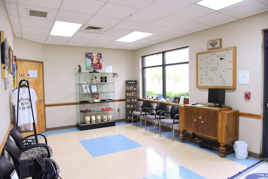 More Photos Of 2117 Veterans Dr SE, Decatur Healthcare For Sale