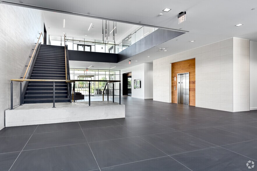 More Photos Of 195 Murray Farm Dr, Fairview Office For Lease