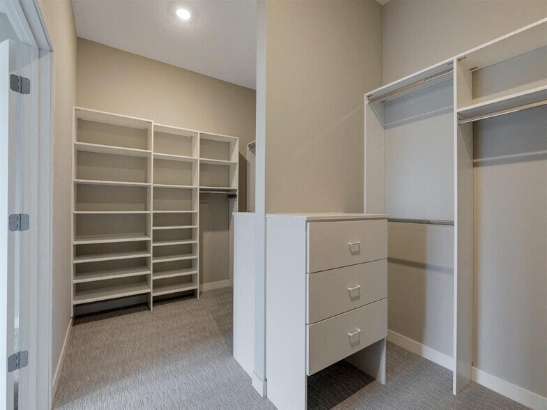 More Photos Of 10 2nd St SE, Minneapolis Apartments For Lease