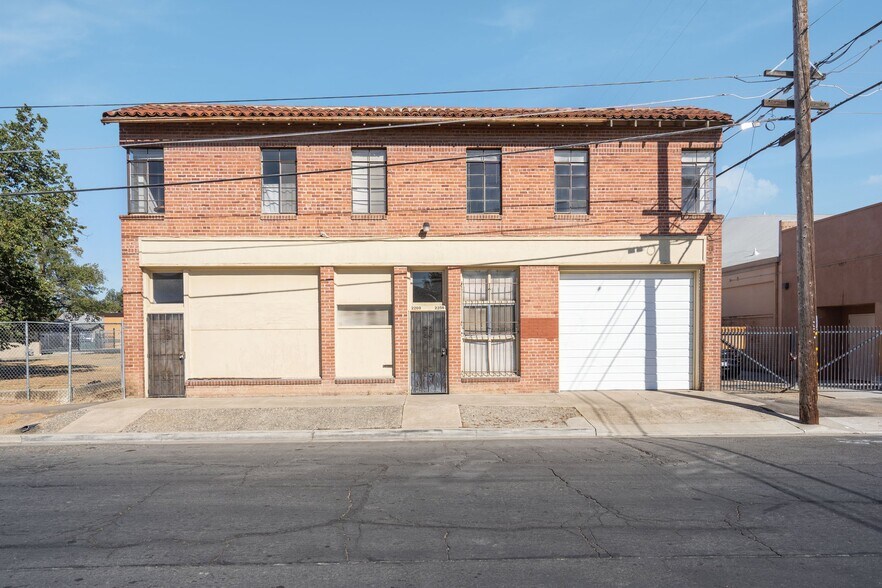 Primary Photo Of 2250-2260 Oxford St, Sacramento Storefront Retail Residential For Sale