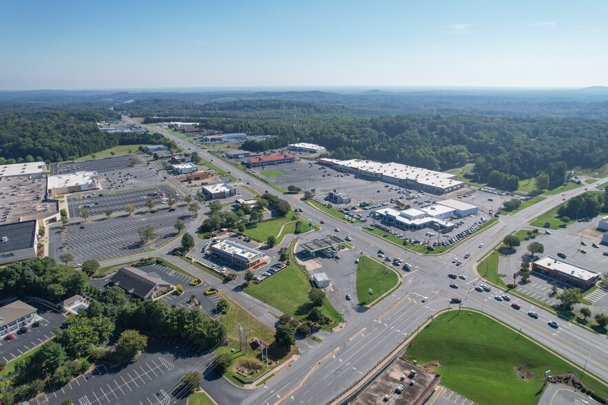 More Photos Of 1432-1560 E Dixie Dr, Asheboro Unknown For Lease
