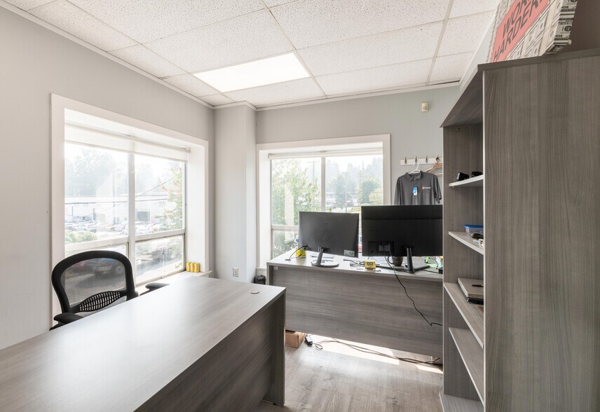 More Photos Of 11517 132A St, Surrey Warehouse For Sale