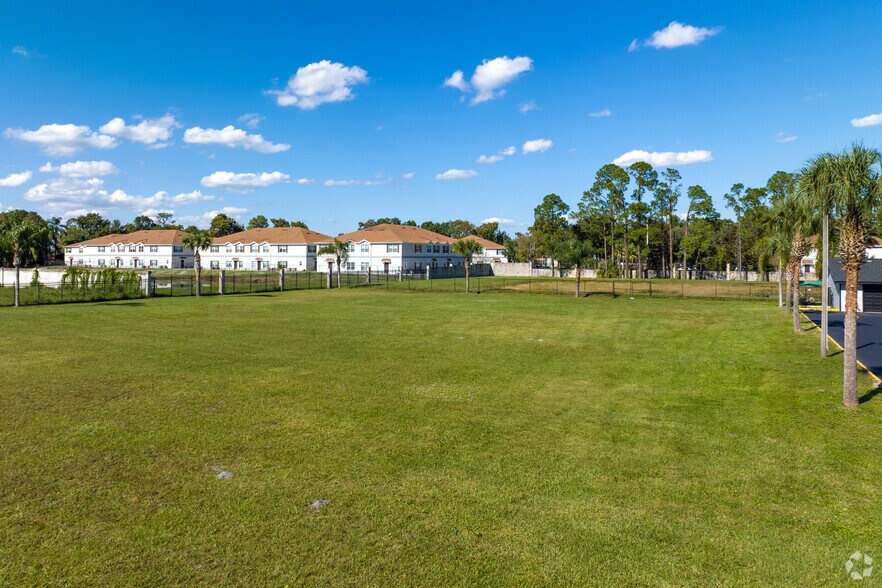 More Photos Of 4736 W Irlo Bronson Memorial Hwy, Kissimmee Hotel For Lease