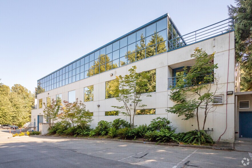 More Photos Of 3600-3602 Gilmore Way, Burnaby Research And Development For Lease