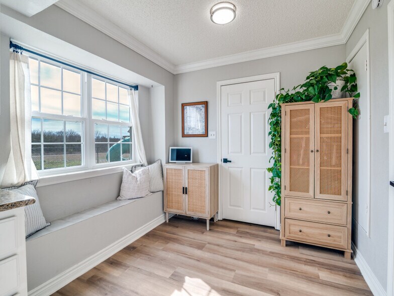 More Photos Of 1840 County Road 4309 N, Greenville Flex For Sale