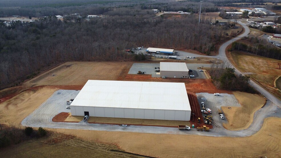 More Photos Of 293 Ewing Dr, Rustburg Warehouse For Lease