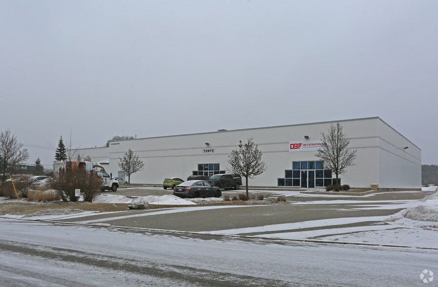 More Photos Of 5 Washburn Dr, Kitchener Warehouse For Lease