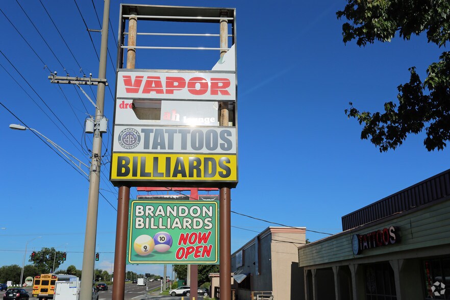 More Photos Of 131 N Mount Carmel Rd, Valrico Unknown For Lease