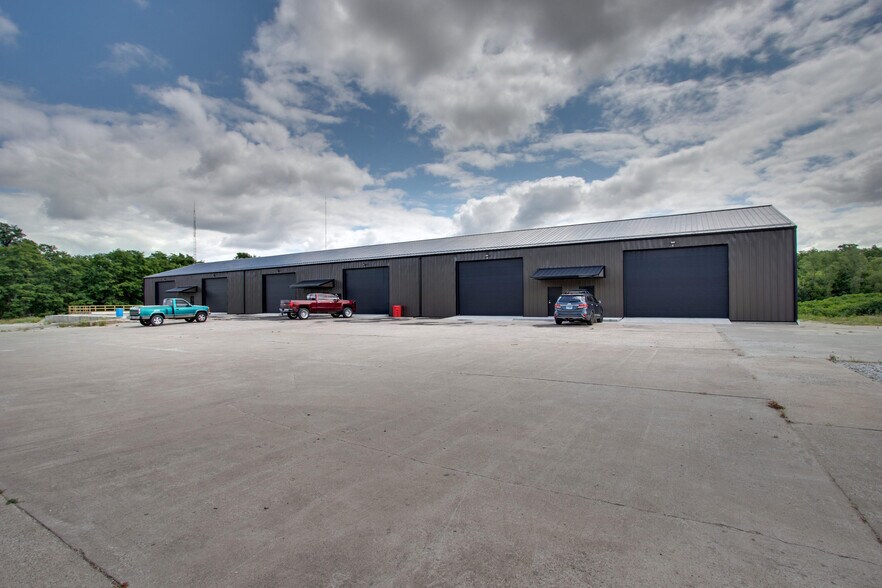 More Photos Of 5101 Kochs Ln, Quincy Warehouse For Lease