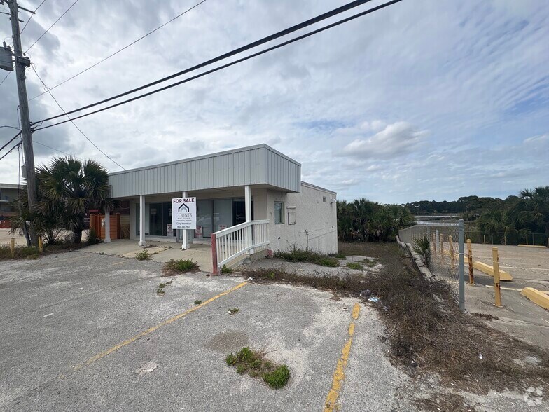 More Photos Of 16610 Front Beach Rd, Panama City Beach Freestanding For Sale