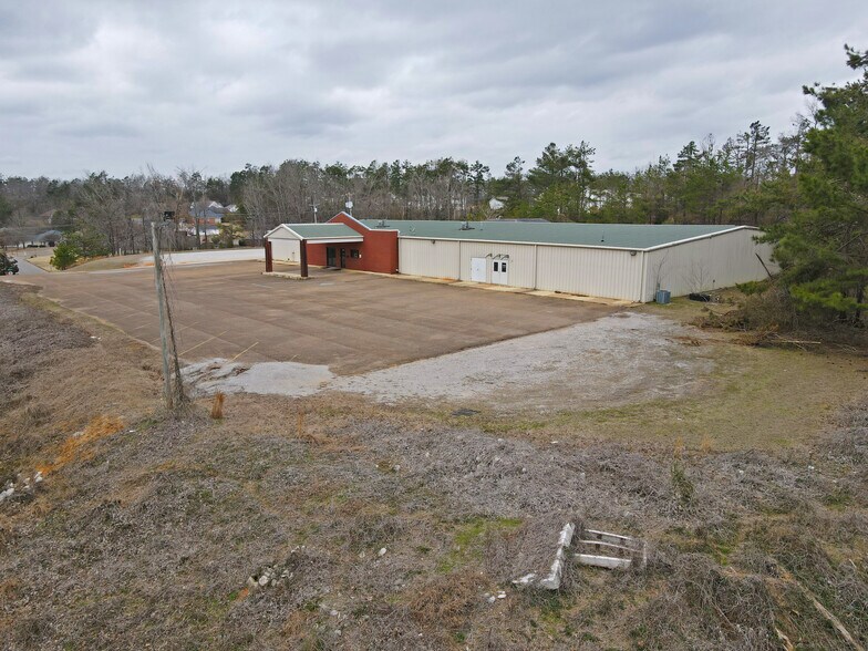 More Photos Of 3903 S Lamar Blvd, Oxford General Retail For Sale