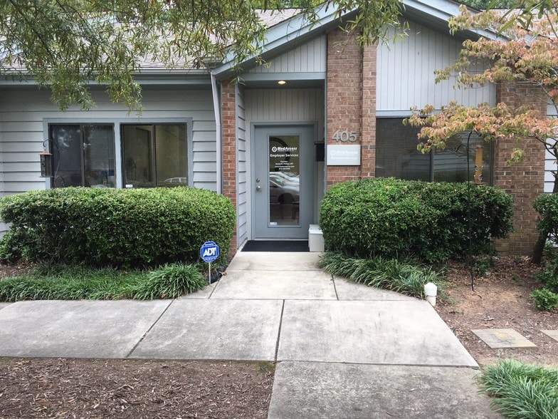 More Photos Of 3200 Croasdaile Dr, Durham Medical For Lease