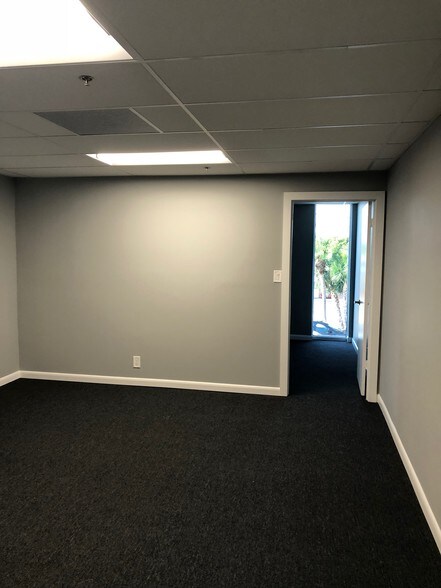 More Photos Of 1915-1919 NE 45th St, Fort Lauderdale Office For Lease