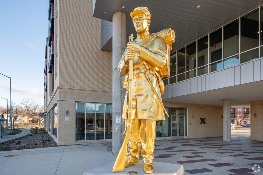 More Photos Of 2521 East Washington Ave, Madison Apartments For Lease