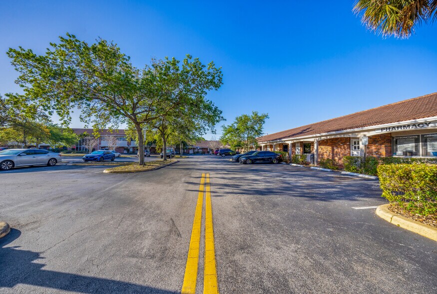 More Photos Of 4100 S Hospital Dr, Plantation Medical For Sale