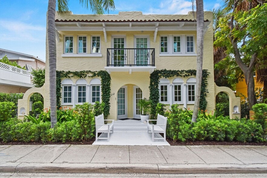 Primary Photo Of 212 Oleander Ave, Palm Beach Apartments For Sale