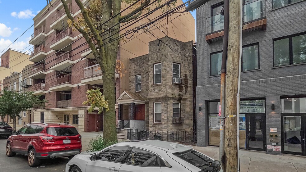 More Photos Of 21-12 31st ave, Astoria Apartments For Sale