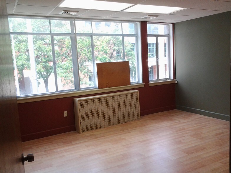 More Photos Of 53-55 Market St, Poughkeepsie Storefront Retail Office For Lease