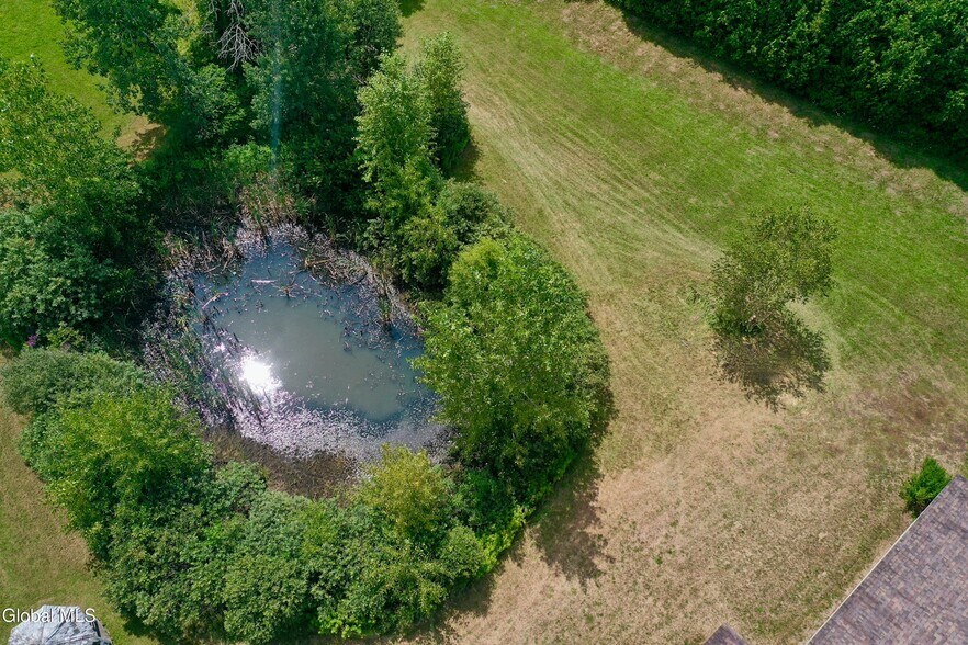 More Photos Of 410 Ridge Rd, Broadalbin Freestanding For Sale