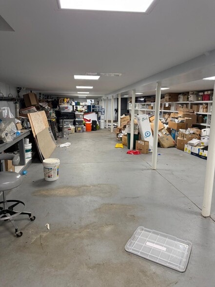 More Photos Of 17515 Jamaica Ave, Jamaica Office For Sale
