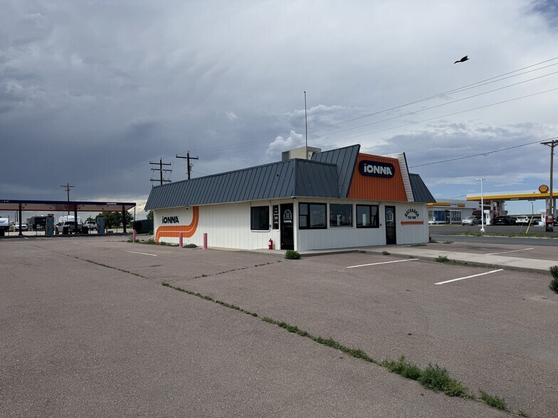 More Photos Of 290 Main St, Limon Restaurant For Lease