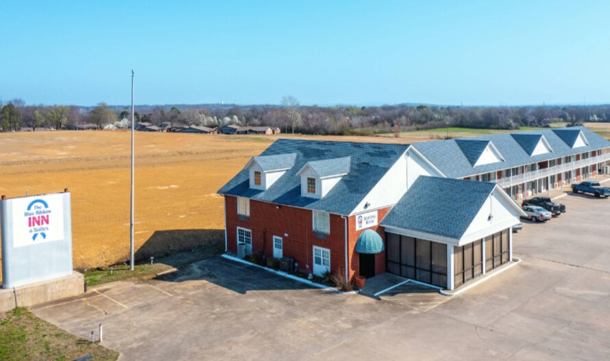 More Photos Of 706 S Kerr Blvd, Sallisaw Hotel For Sale