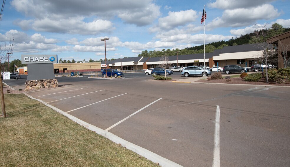 More Photos Of 20 E White Mountain Blvd, Lakeside Unknown For Lease