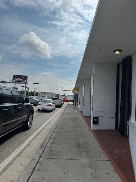 More Photos Of 6708-6716 W Flagler St, Miami Office For Lease