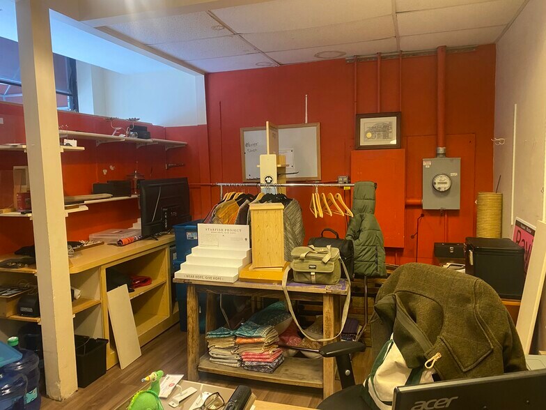 More Photos Of 121 N Marion St, Oak Park Storefront Retail Office For Lease