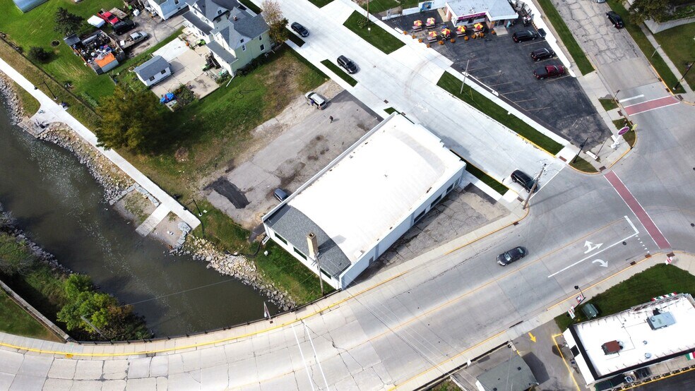 More Photos Of 101 Haskell St, Beaver Dam Freestanding For Sale