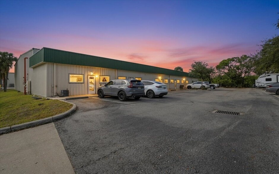 Primary Photo Of 6600-6612 26th Ct E, Sarasota Warehouse For Sale