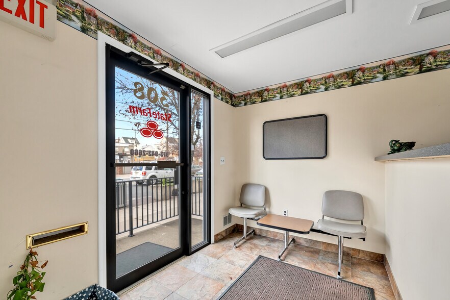 More Photos Of 306-308 Union Blvd, Totowa Office For Lease